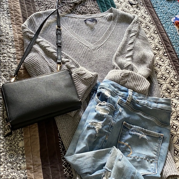 Grey Sweater- American Eagle - Picture 5 of 7